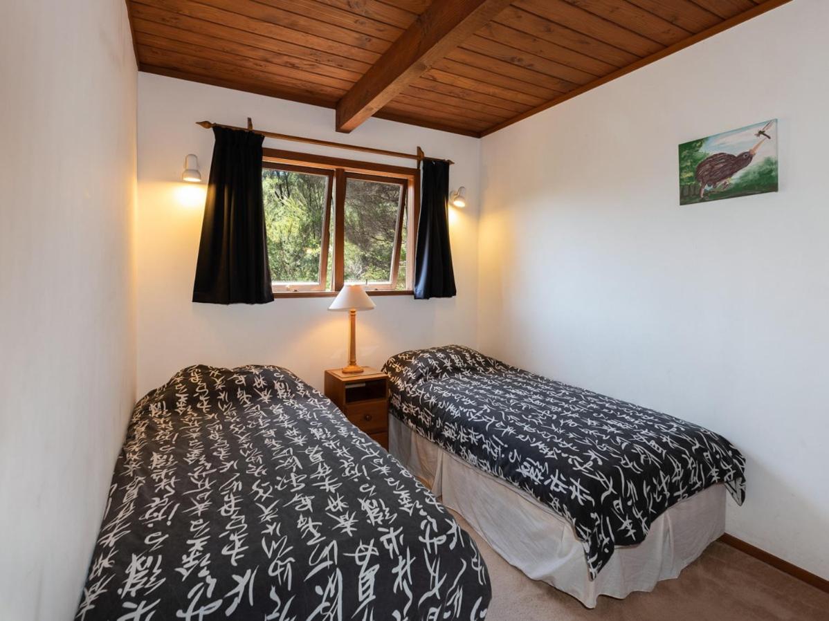 Te Maiki Escape - Russell Holiday Home Exterior photo